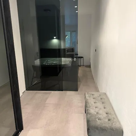 Botanical Garden Executive Apartment